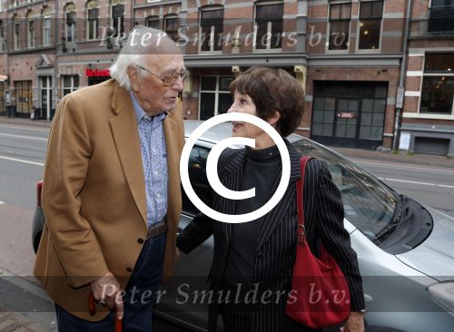 Amsterdam 24 oktober 2012
Presentatie boek/biografie Joop v d Ende in het nieuwe de la mar theater. Mies Bouwman met man Leen Timp
Peter Smulders bv
