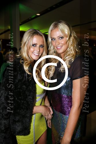 Amsterdam 4 november 2012
Premiere Shrek in het theater van de RAI. Monique Smit met Lisa Smit
Peter Smulders bv