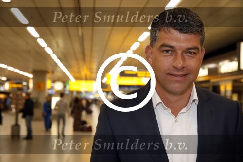Schiphol 2 november 2012
Opening america Today winkel op schiphol door Ronald Kahn en Otto Ambagtsheer.
Peter Smulders bv