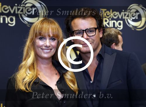 Amsterdam 19 oktober 2012
Televizier ring in carre. Patty Zomer Leco v Zadelhoff en Angela Groothuizen
Peter Smulders bv