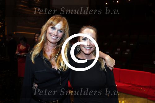 Amsterdam 19 oktober 2012
Televizier ring in carre. Patty Zomer Leco v Zadelhoff en Angela Groothuizen
Peter Smulders bv