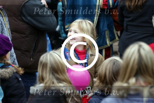 Schevenigen 17 november 2012
Prinses Maxima met Amalia Ariane en Alexia bij binnenkomst Sinterklaas in scheveningen.
Peter Smulders bv