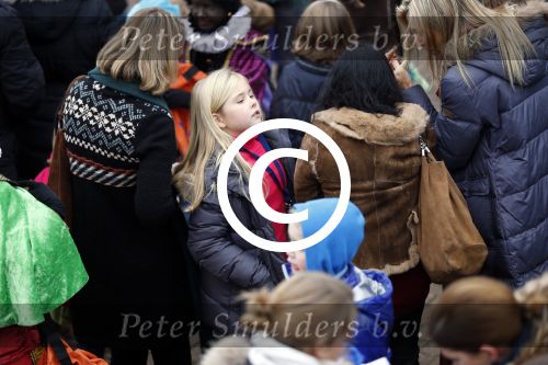 Schevenigen 17 november 2012
Prinses Maxima met Amalia Ariane en Alexia bij binnenkomst Sinterklaas in scheveningen.
Peter Smulders bv