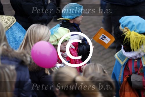 Schevenigen 17 november 2012
Prinses Maxima met Amalia Ariane en Alexia bij binnenkomst Sinterklaas in scheveningen.
Peter Smulders bv