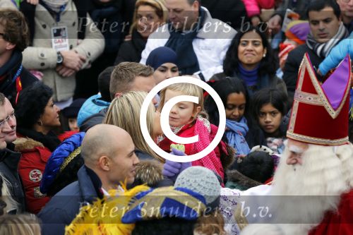 Schevenigen 17 november 2012
Prinses Maxima met Amalia Ariane en Alexia bij binnenkomst Sinterklaas in scheveningen.
Peter Smulders bv