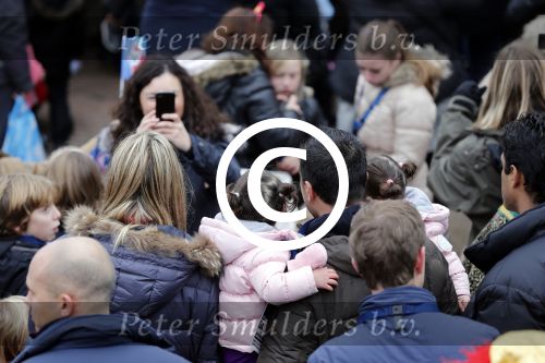 Schevenigen 17 november 2012
Prinses Maxima met Amalia Ariane en Alexia bij binnenkomst Sinterklaas in scheveningen.
Peter Smulders bv