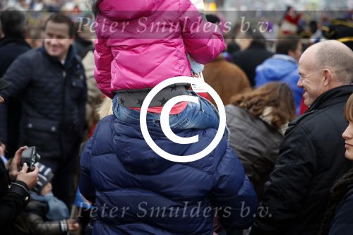 Schevenigen 17 november 2012
Prinses Maxima met Amalia Ariane en Alexia bij binnenkomst Sinterklaas in scheveningen.
Peter Smulders bv