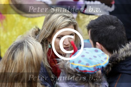 Schevenigen 17 november 2012
Prinses Maxima met Amalia Ariane en Alexia bij binnenkomst Sinterklaas in scheveningen.
Peter Smulders bv