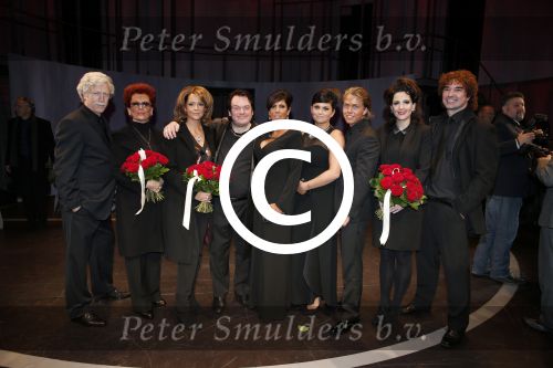 Amsterdam 11 november 2012
Premiere Zij gelooft in mij in het nieuwe de la mar. cast met oa Martijn Fischer Chantal janzen Hajo Bruins en Cees Geel. Rachel Dre en Roxeanne Hazes waren natuurlijk aanwezig.
Peter Smulders bv