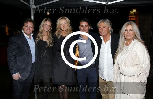 Blaricum 4 november 2012
Gala stop kinder misbruik bij red sun. rene Natasja en danny Froger met vriendin en Grant and Forsyth
Peter Smulders bv