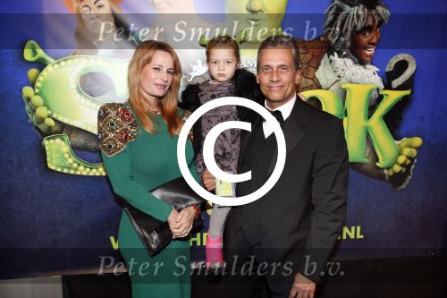 Amsterdam 4 november 2012
Premiere Shrek in het theater van de RAI. Robert Claudia Schoemacher met dochter Olivia in het gips
Peter Smulders bv