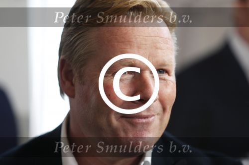 Ridderkerk 20 november 2012
Presentatie blad helden met Ronald en Bartina Koeman op de cover.
Peter Smulders bv