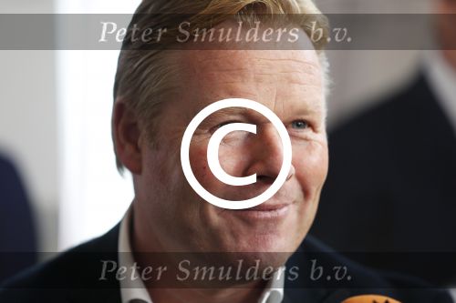 Ridderkerk 20 november 2012
Presentatie blad helden met Ronald en Bartina Koeman op de cover.
Peter Smulders bv