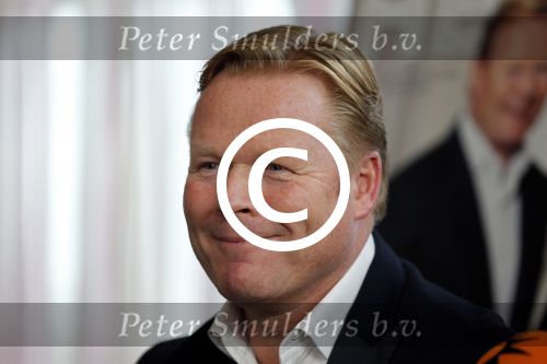 Ridderkerk 20 november 2012
Presentatie blad helden met Ronald en Bartina Koeman op de cover.
Peter Smulders bv