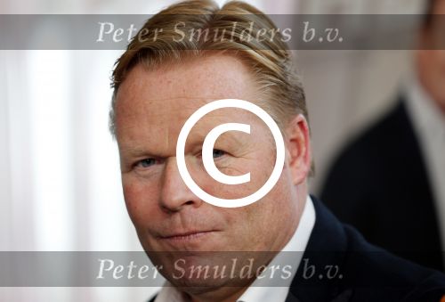 Ridderkerk 20 november 2012
Presentatie blad helden met Ronald en Bartina Koeman op de cover.
Peter Smulders bv