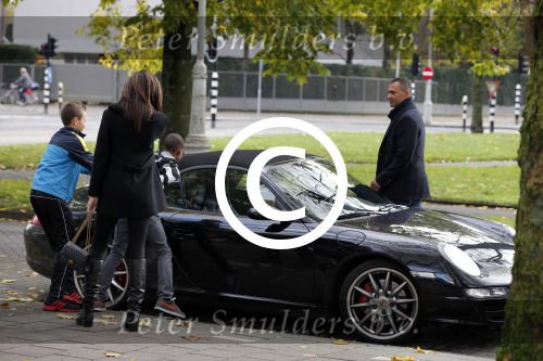 Amsterdam 11 november 2012
Ruud Gullit en zijn vriendin Maggie bij het hilton hotel.
Peter Smulders bv