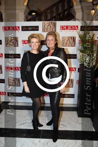 Amsterdam 12 november 2012
Beau monde awards in het amstel hotel. sanne Visser met collega
Peter Smulders bv