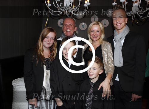 Hoorn 3 oktober 2012
Feest  verjaardagen Sonja Bakker (38) en Jan Reus (50) waar Jan Sonja ten Huwelijk vraagt en zij Ja zegt. Ook al hun kinderen waren aanwezig. Sonja is 7 maanden zwanger van hun eerste kind samen.
Peter Smulders bv