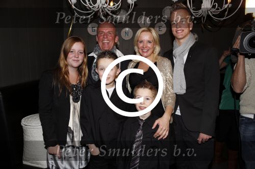 Hoorn 3 oktober 2012
Feest  verjaardagen Sonja Bakker (38) en Jan Reus (50) waar Jan Sonja ten Huwelijk vraagt en zij Ja zegt. Ook al hun kinderen waren aanwezig. Sonja is 7 maanden zwanger van hun eerste kind samen.
Peter Smulders bv