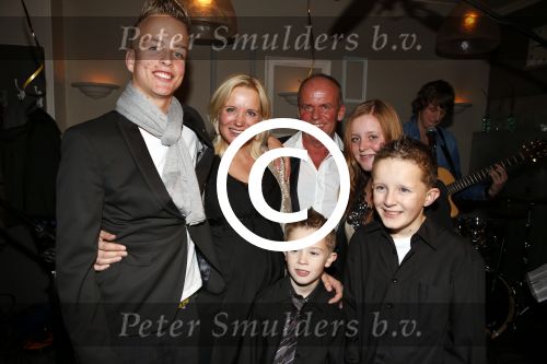 Hoorn 3 oktober 2012
Feest  verjaardagen Sonja Bakker (38) en Jan Reus (50) waar Jan Sonja ten Huwelijk vraagt en zij Ja zegt. Ook al hun kinderen waren aanwezig. Sonja is 7 maanden zwanger van hun eerste kind samen.
Peter Smulders bv