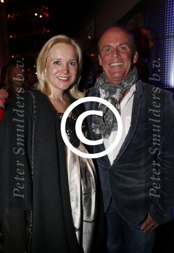 Amsterdam 18 november 2012
100 keer het blad de linda. Vandaar een feestje met div optredens in de HMH Heineken Music Hall. Sonja Bakker zwanger met vriend Jan reus
Peter Smulders bv