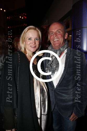 Amsterdam 18 november 2012
100 keer het blad de linda. Vandaar een feestje met div optredens in de HMH Heineken Music Hall. Sonja Bakker zwanger met vriend Jan reus
Peter Smulders bv