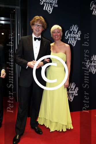 Amsterdam 11 november 2012
Premiere Zij gelooft in mij in het nieuwe de la mar.
Staatssecretaris OCW Dekker met partner
Peter Smulders bv
