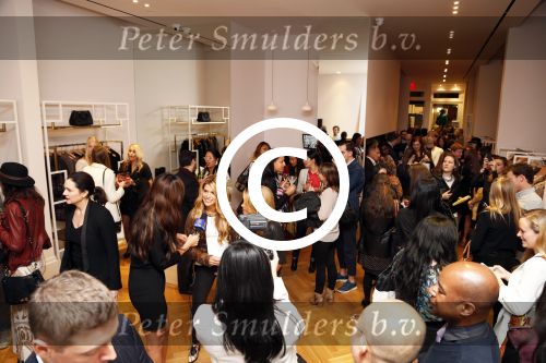 New York 18 oktober 2012
Olcay Gulsen opent haar eerste supertrash winkel in New York in de wijk Soho.
Peter Smulders bv