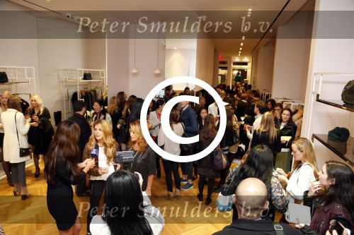 New York 18 oktober 2012
Olcay Gulsen opent haar eerste supertrash winkel in New York in de wijk Soho.
Peter Smulders bv