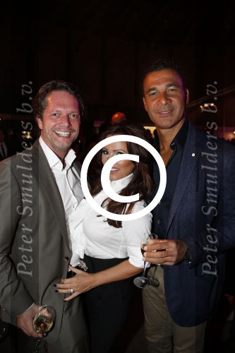 Amsterdam 13 oktober 2012
VIP avond LAF beurs bij westergasfabriek. tatjana met Ruud Gullit en Guido den Aantrekker
Peter Smulders bv