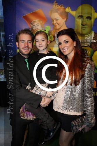 Amsterdam 4 november 2012
Premiere Shrek in het theater van de RAI. Tim Akkerman met zijn vrouw en dochter
Peter Smulders bv