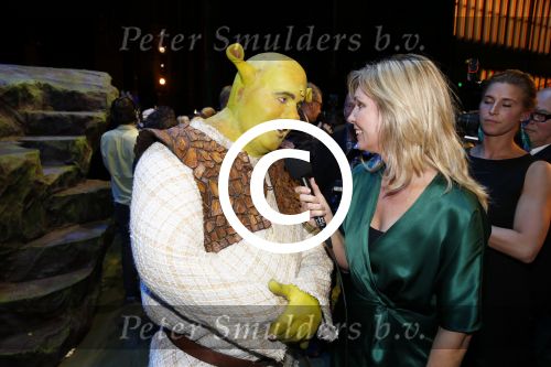 Amsterdam 4 november 2012
Premiere Shrek in het theater van de RAI. William Spaaij als shrek met Vivian Slingerland
Peter Smulders bv