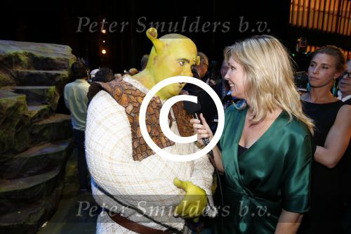Amsterdam 4 november 2012
Premiere Shrek in het theater van de RAI. William Spaaij als shrek met Vivian Slingerland
Peter Smulders bv