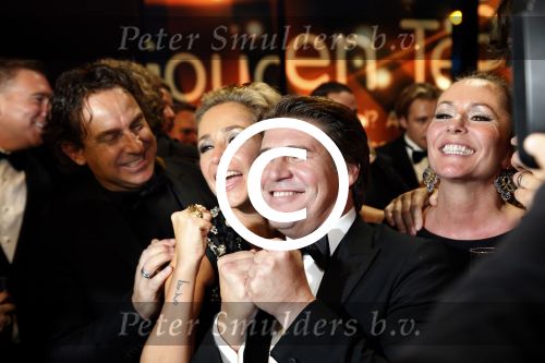 Amsterdam 19 oktober 2012
Uitreiking televizierring in carre. Winnaar The voice of holland met Wendy v Dijk Martijn Krabbe Erland Galjaard Winston Gerschtanowitz Simon Keizer Angela Groothuizen en Marco Borsato. TVOH en iris Kroes
Peter Smulders bv