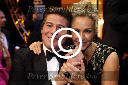 Amsterdam 19 oktober 2012
Uitreiking televizierring in carre. Winnaar The voice of holland met Wendy v Dijk Martijn Krabbe Erland Galjaard Winston Gerschtanowitz Simon Keizer Angela Groothuizen en Marco Borsato. TVOH en iris Kroes
Peter Smulders bv