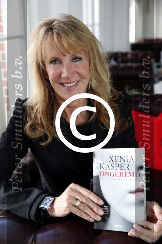 Amsterdam 5 november 2012
Xenia Kasper met haar nieuwe boek ongeremd.
Peter Smulders bv