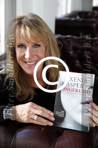 Amsterdam 5 november 2012
Xenia Kasper met haar nieuwe boek ongeremd.
Peter Smulders bv