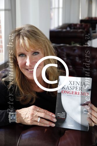 Amsterdam 5 november 2012
Xenia Kasper met haar nieuwe boek ongeremd.
Peter Smulders bv