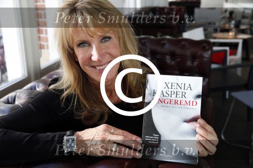 Amsterdam 5 november 2012
Xenia Kasper met haar nieuwe boek ongeremd.
Peter Smulders bv