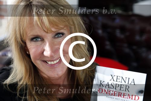 Amsterdam 5 november 2012
Xenia Kasper met haar nieuwe boek ongeremd.
Peter Smulders bv