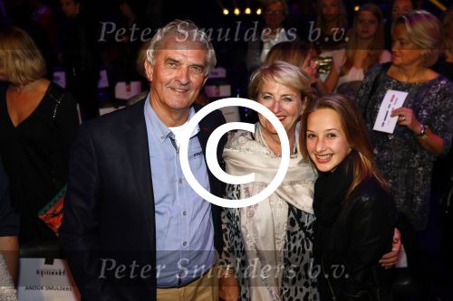 Hilversum 21 oktober 2013
Anouk Smulders presenteert de finale van Hollands next top model HNTM in studio 21 . de finalisten zijn Bo Anke Nikki en Delorian. Nikki wordt uiteindelijk HNTM.