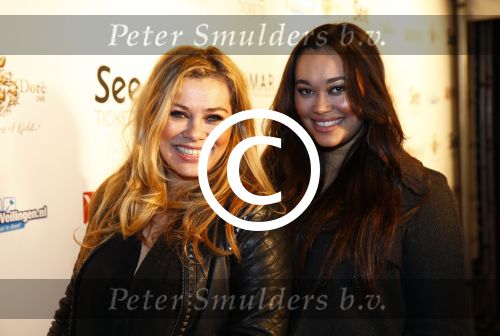 Amsterdam 10 november 2013
Diverse feestje rondom de MTV awards op diverse plaatsen in Amsterdam.
Antje Monteiro met dochter