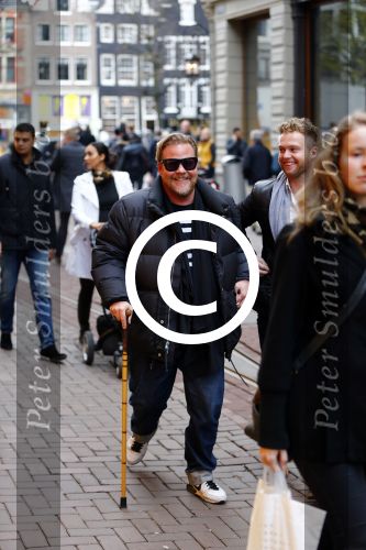 Amsterdam 8 november 2013
Sylvie Meis opent de nieuwe concept store van Hunkemoller op de leidse straat in Amsterdam. Bastiaan v Schaijk met wandelstok