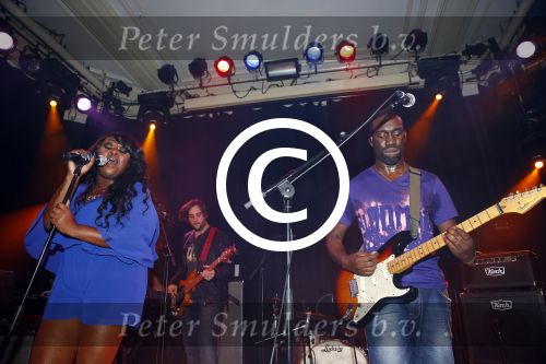 Amsterdam 4 november 2013
Presentatie cd en optreden van Berget Lewis met haar band en broer Alvin in Paradiso.