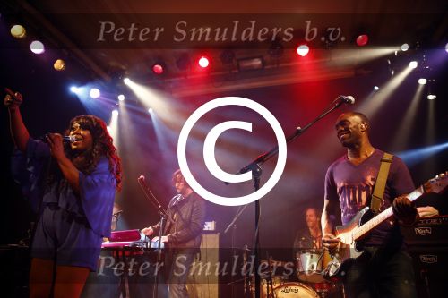 Amsterdam 4 november 2013
Presentatie cd en optreden van Berget Lewis met haar band en broer Alvin in Paradiso.