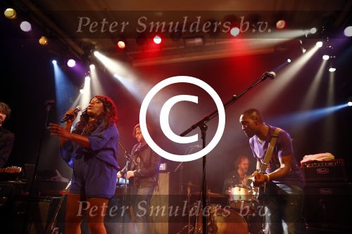 Amsterdam 4 november 2013
Presentatie cd en optreden van Berget Lewis met haar band en broer Alvin in Paradiso.