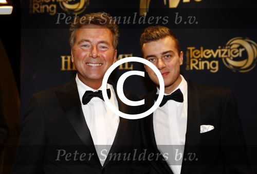 Amsterdam 18 oktober 2013
Uitreiking televizierring in carre .
Bert v Leeuwen met zijn zoon