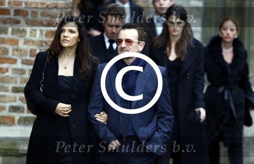 Delft 2 november 2013
Herdenkingsdienst voor prins Friso in de grote kerk in Delft. 
Bono U2 met zijn vrouw