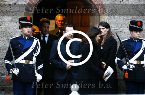 Delft 2 november 2013
Herdenkingsdienst voor prins Friso in de grote kerk in Delft. 
Bono U2 met zijn vrouw