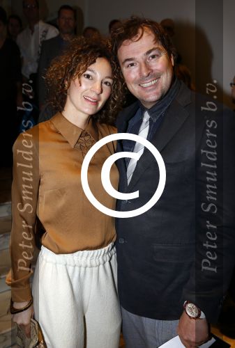Utrecht 27 oktober 2013
Premiere Sonneveld in de schouwburg van Utrecht. caspar Burgi met vrouw